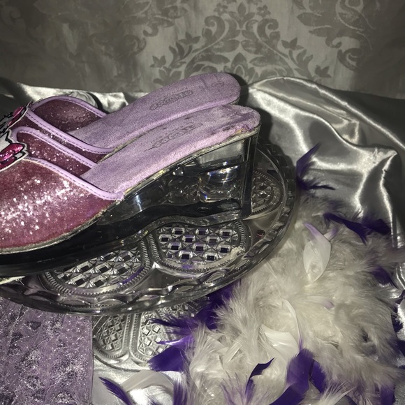 Rare🦄 adorable y2k custom hello kitty shoes with 🌈 light up heels🌈 - Picture 8 of 15